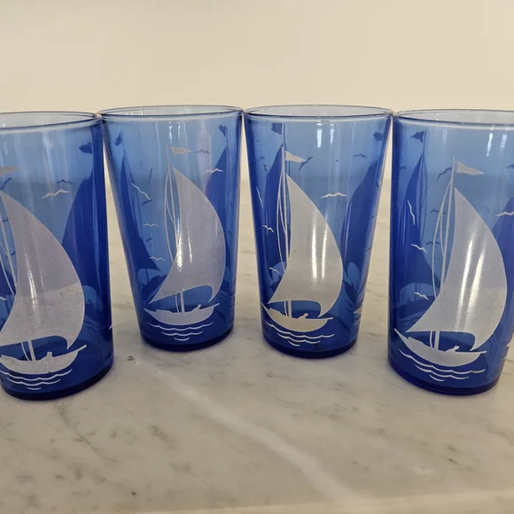 Set of Four Blue Hazel Atlas Sailboat Glasses - Picture 8 of 8